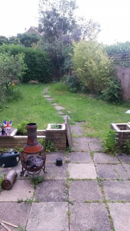 Lovely Rooms In A Quiet Place Of Woking Exterior foto